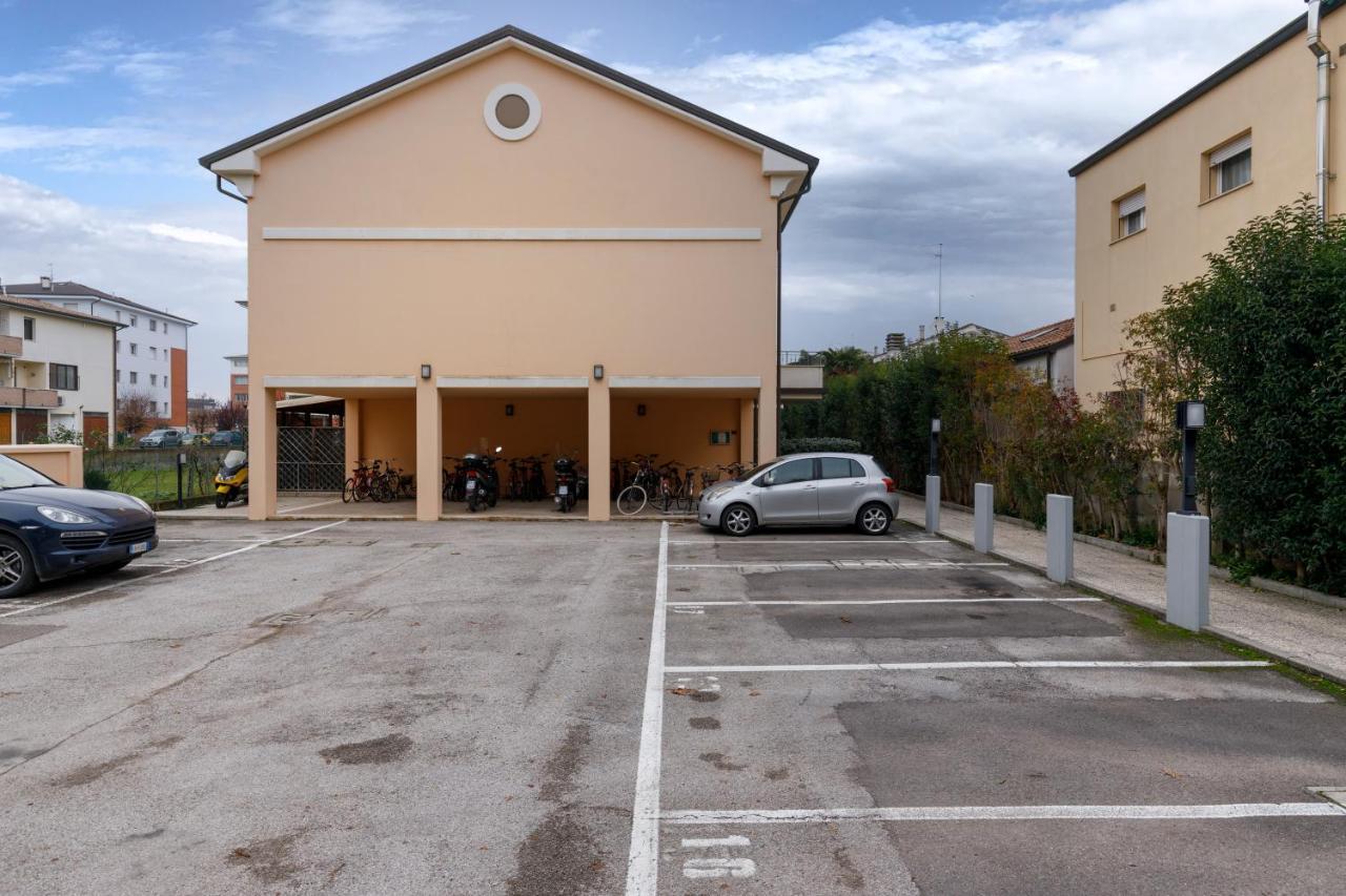 Elly'S Home Parcheggio Privato Ravenna Kültér fotó